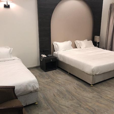 Hotel Sharanam Shegaon 外观 照片