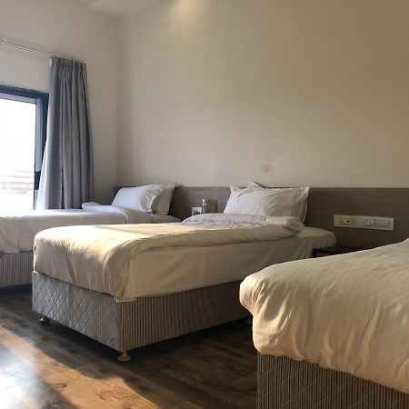 Hotel Sharanam Shegaon 外观 照片