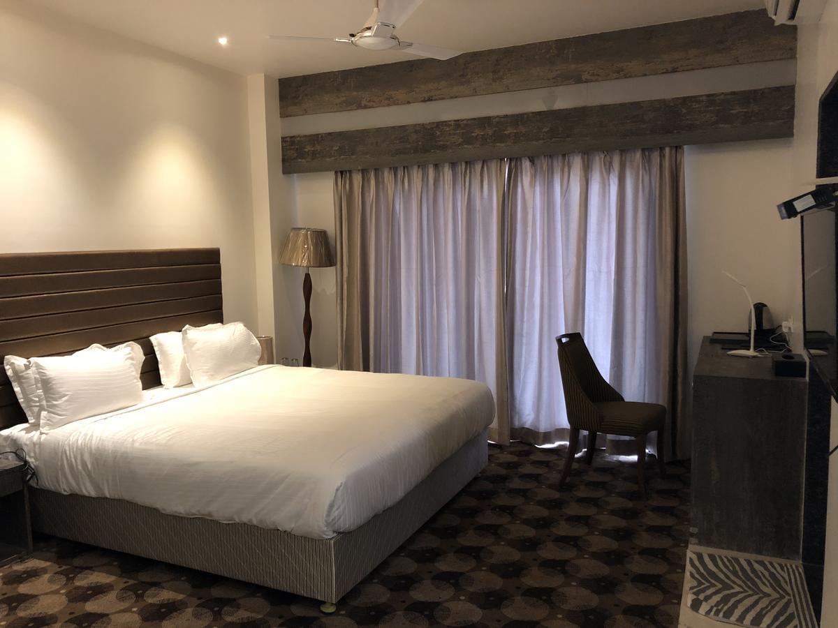 Hotel Sharanam Shegaon 外观 照片