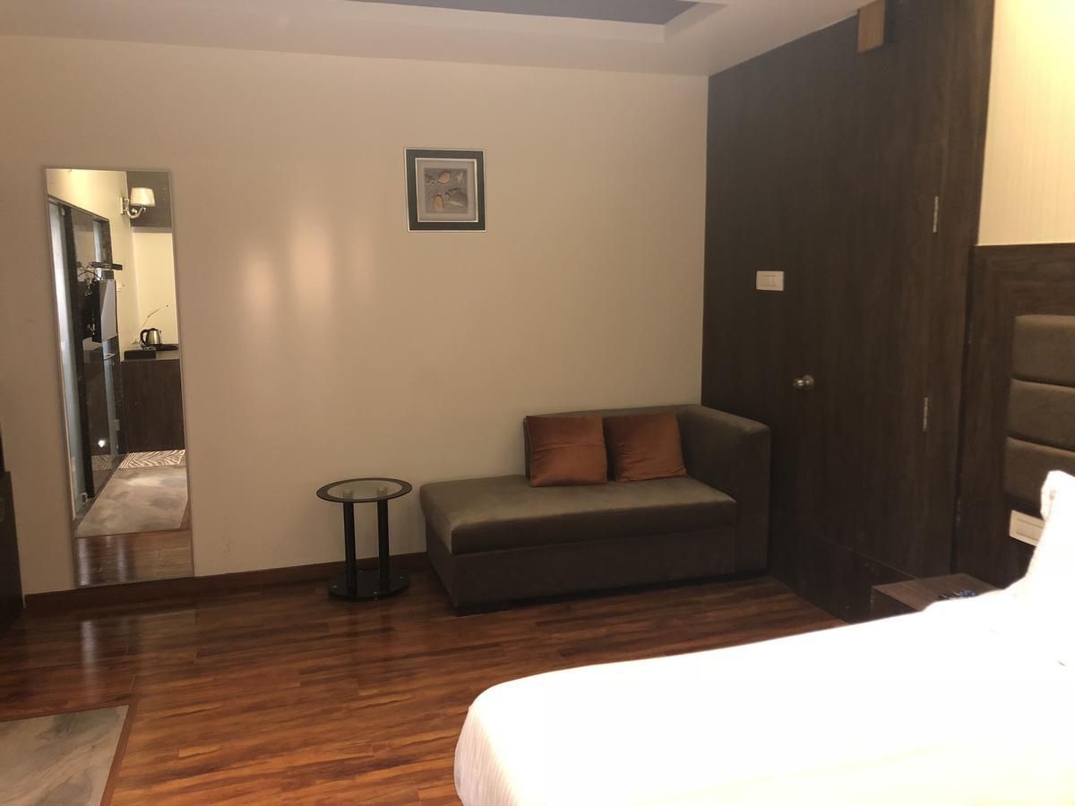 Hotel Sharanam Shegaon 外观 照片