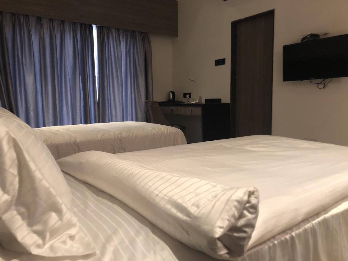 Hotel Sharanam Shegaon 外观 照片