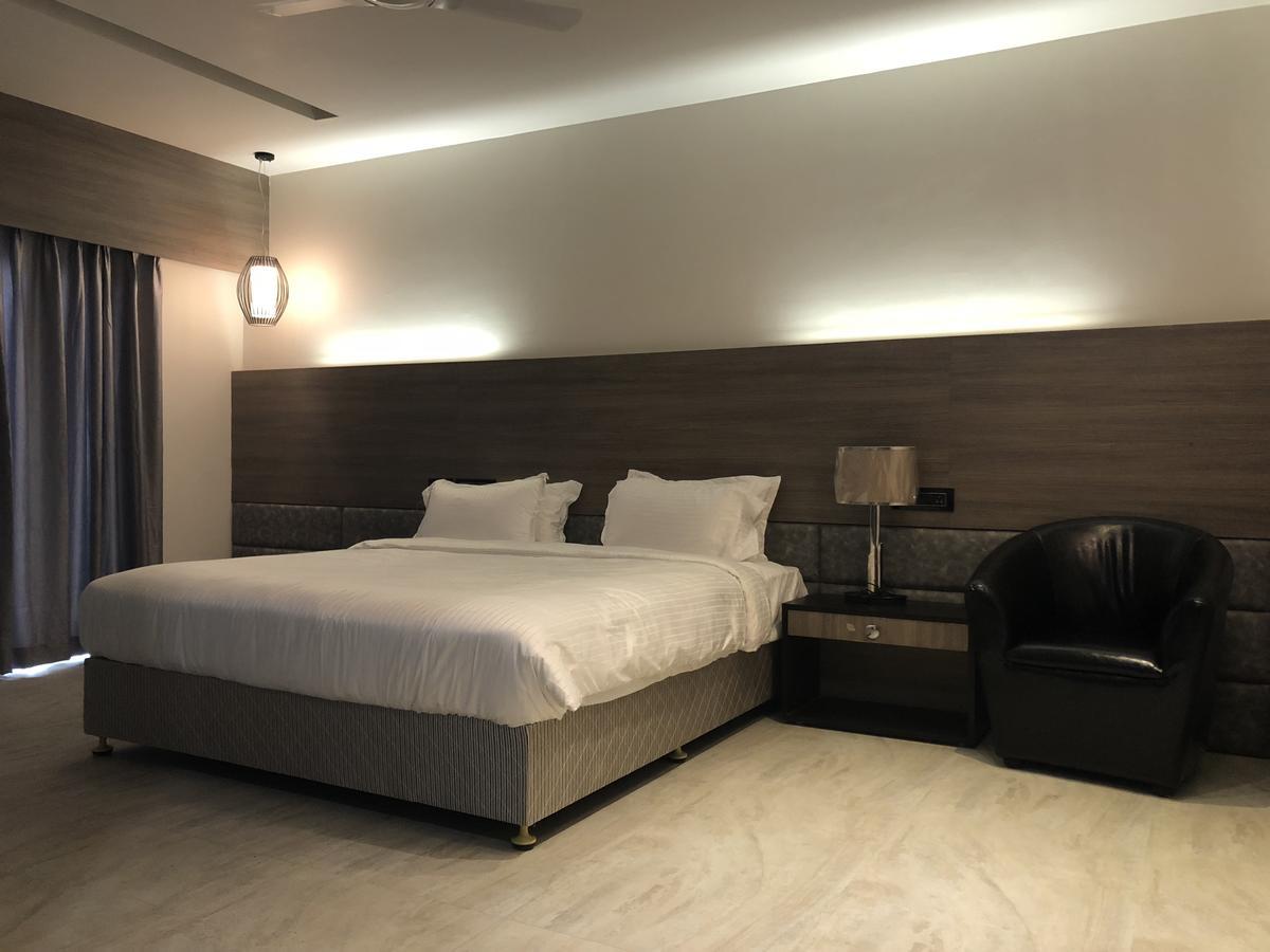 Hotel Sharanam Shegaon 外观 照片